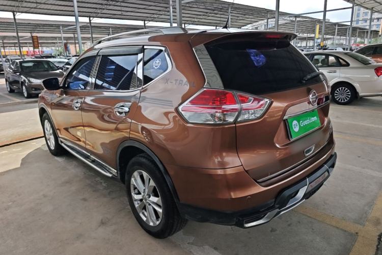 Used Nissan X-Trail 2014 2.5L CVT Leading Edition 4WD Rear Left 45 Deg