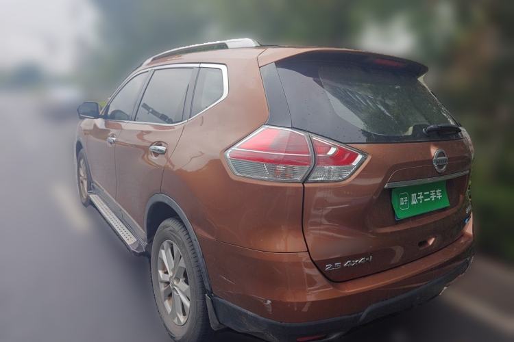 Used Nissan X-Trail 2014 2.5L CVT Leading Edition 4WD Rear Left 45 Deg