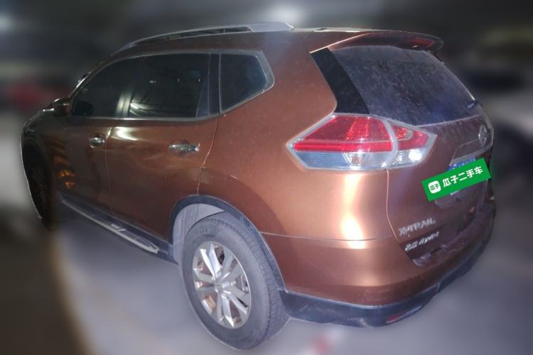Used Nissan X-Trail 2014 2.5L CVT Leading Edition 4WD Rear Left 45 Deg