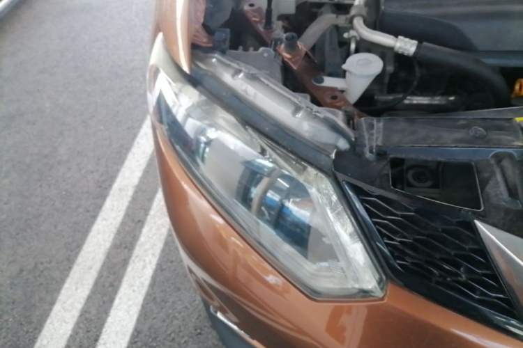 Used Nissan X-Trail 2014 2.0L CVT Comfort Edition 2WD Right Front Headlight