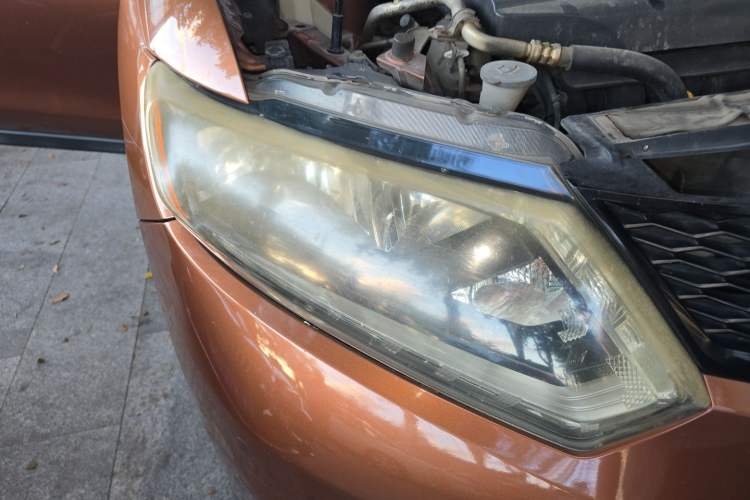 Used Nissan X-Trail 2014 2.0L CVT Comfort Edition 2WD Right Front Headlight