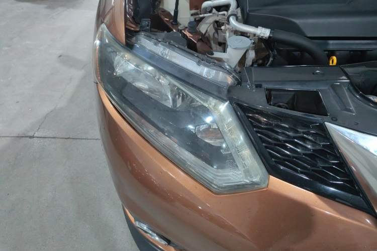 Used Nissan X-Trail 2014 2.0L CVT Comfort Edition 2WD Right Front Headlight