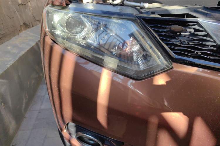 Used Nissan X-Trail 2014 2.0L CVT Smart Edition 2WD Right Front Headlight