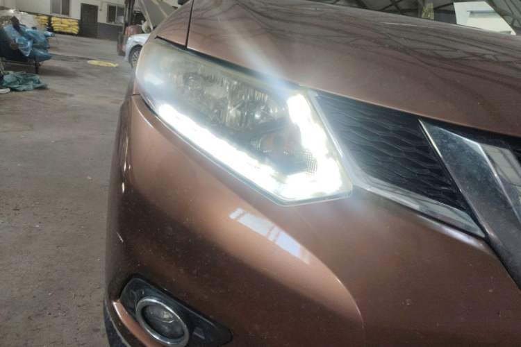 Used Nissan X-Trail 2014 2.0L CVT Comfort Edition 2WD Right Front Headlight