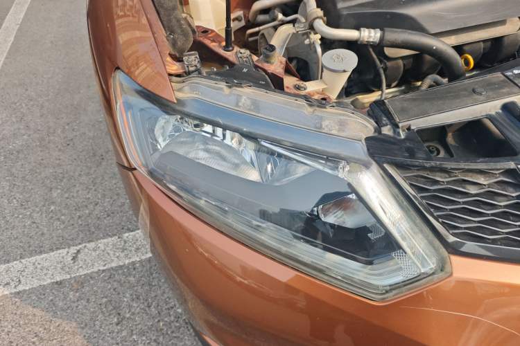 Used Nissan X-Trail 2014 2.0L CVT Comfort Edition 2WD Right Front Headlight