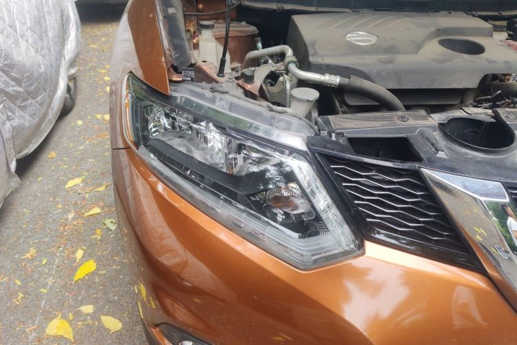 Used Nissan X-Trail 2014 2.0L CVT Comfort Edition 2WD Right Front Headlight