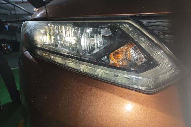 Used Nissan X-Trail 2014 2.0L CVT Comfort Edition 2WD Right Front Headlight