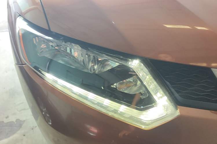 Used Nissan X-Trail 2014 2.0L CVT Smart Edition 2WD Right Front Headlight