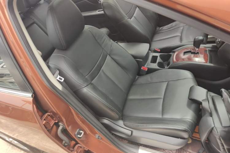 Used Nissan X-Trail 2014 2.0L CVT Comfort Edition 2WD Right Front Seat