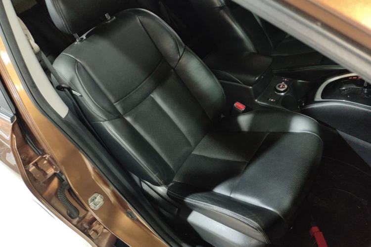 Used Nissan X-Trail 2014 2.5L CVT Leading Edition 4WD Right Front Seat