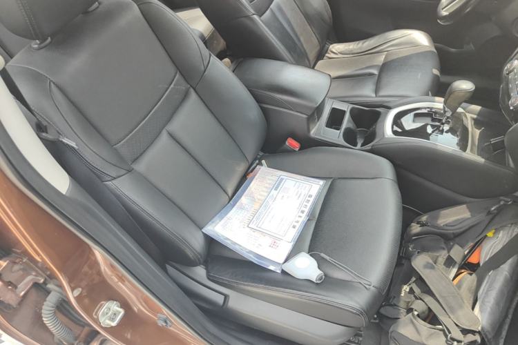 Used Nissan X-Trail 2014 2.0L CVT Comfort Edition 2WD Right Front Seat