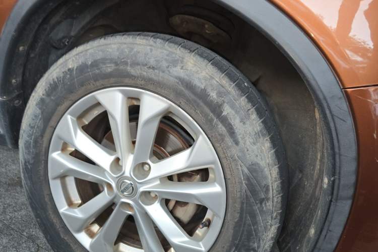 Used Nissan X-Trail 2014 2.0L CVT Comfort Edition 2WD Right Front Wheel Hub