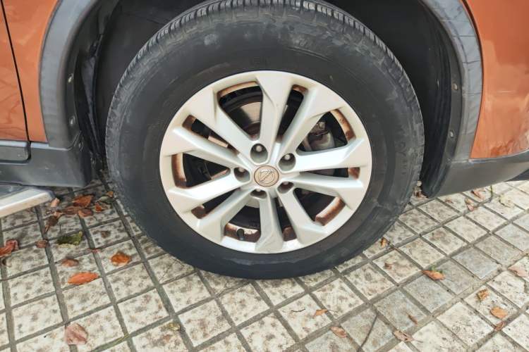 Used Nissan X-Trail 2014 2.0L CVT Comfort Edition 2WD Right Front Wheel Hub