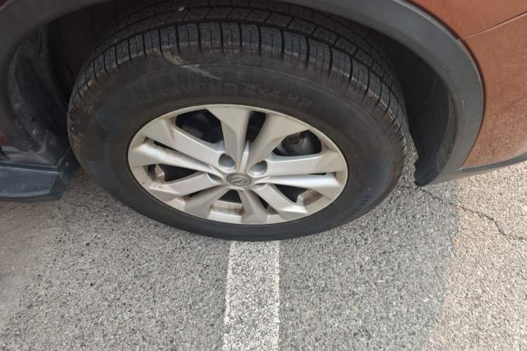 Used Nissan X-Trail 2014 2.0L CVT Comfort Edition 2WD Right Front Wheel Hub