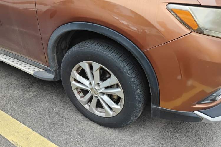 Used Nissan X-Trail 2014 2.0L CVT Smart Edition 2WD Right Front Wheel Hub