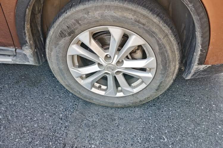 Used Nissan X-Trail 2014 2.0L CVT Comfort Edition 2WD Right Front Wheel Hub