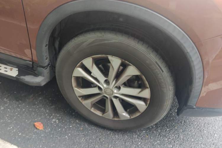 Used Nissan X-Trail 2014 2.5L CVT Leading Edition 4WD Right Front Wheel Hub