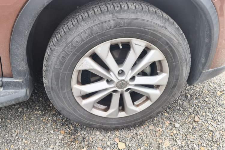 Used Nissan X-Trail 2014 2.5L CVT Luxury Edition 4WD Right Front Wheel Hub