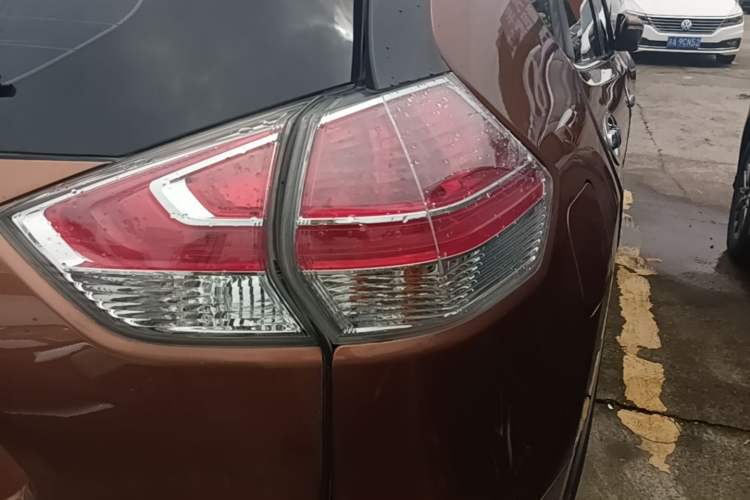 Used Nissan X-Trail 2014 2.0L CVT Comfort Edition 2WD Right Rear Taillight
