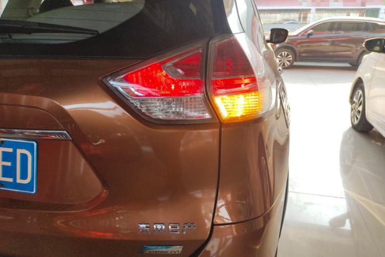 Used Nissan X-Trail 2014 2.5L CVT Luxury Edition 4WD Right Rear Taillight