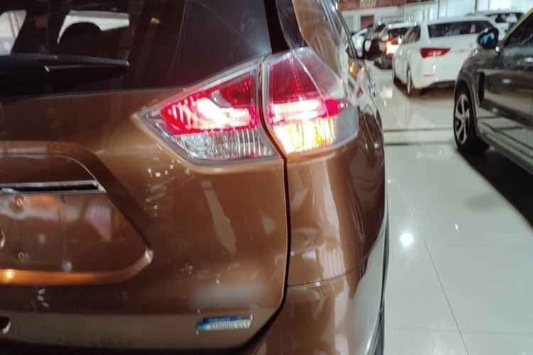 Used Nissan X-Trail 2014 2.5L CVT Leading Edition 4WD Right Rear Taillight