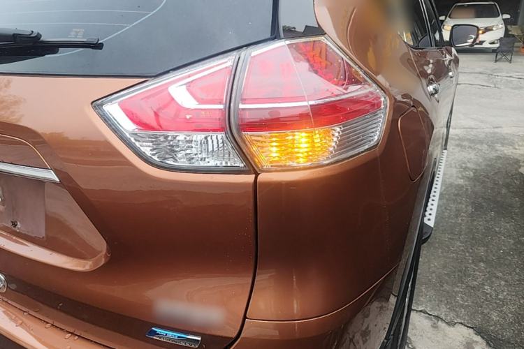 Used Nissan X-Trail 2014 2.5L CVT Luxury Edition 4WD Right Rear Taillight