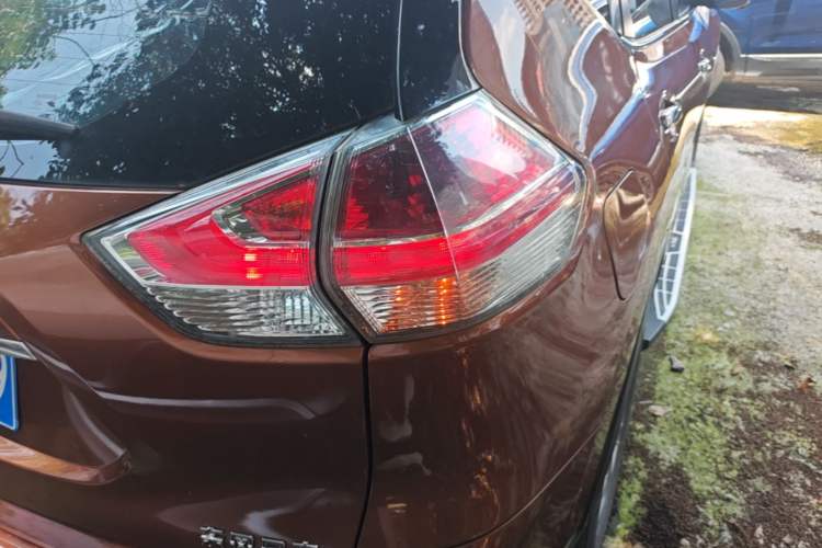 Used Nissan X-Trail 2014 2.0L CVT Comfort Edition 2WD Right Rear Taillight