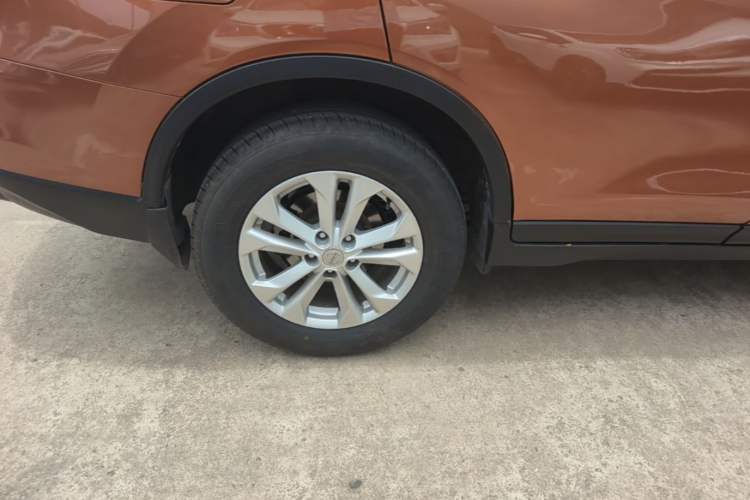 Used Nissan X-Trail 2014 2.0L CVT Comfort Edition 2WD Right Rear Wheel Hub