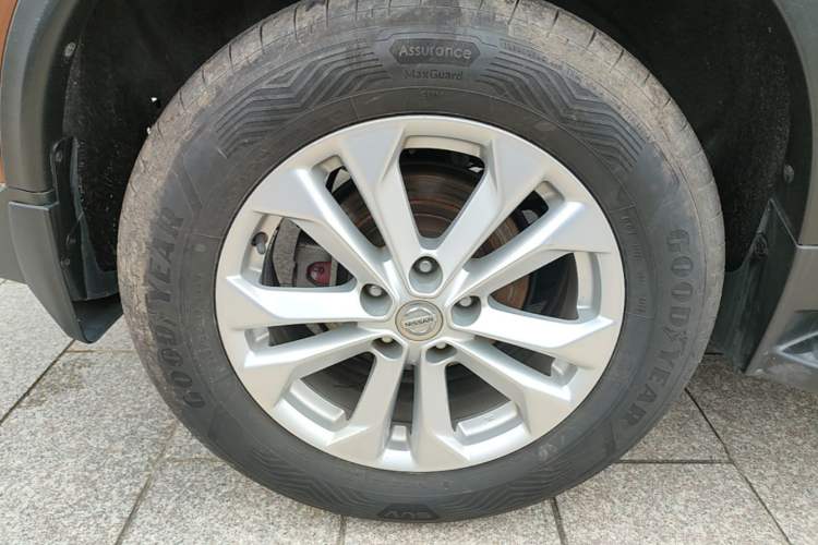 Used Nissan X-Trail 2014 2.0L CVT Comfort Edition 2WD Right Rear Wheel Hub