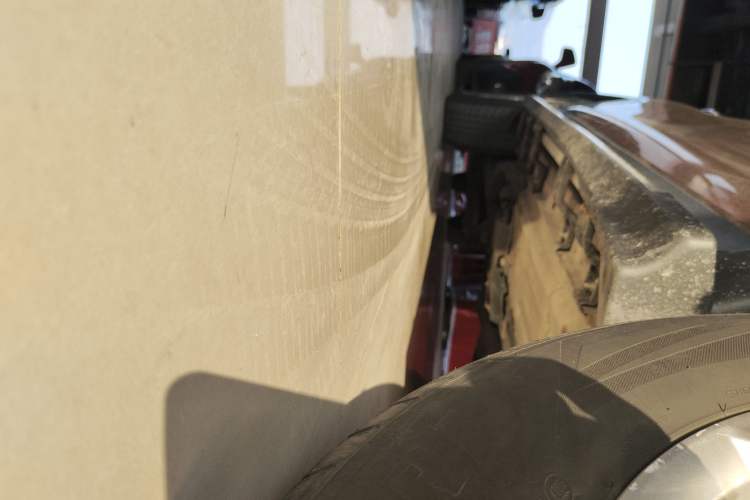 Used Nissan X-Trail 2014 2.5L CVT Luxury Edition 4WD Right Side Sill