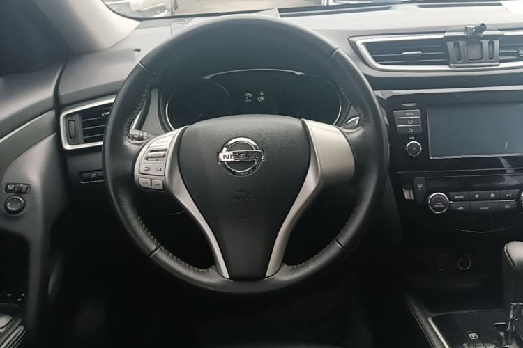 Used Nissan X-Trail 2014 2.0L CVT Comfort Edition 2WD Steering Wheel