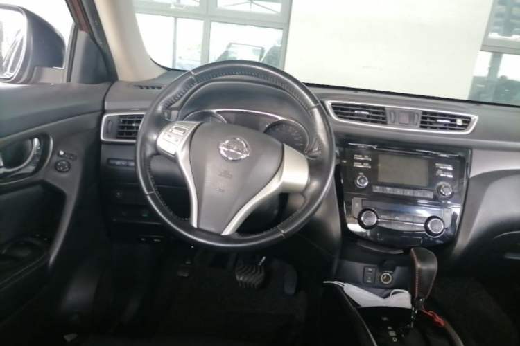 Used Nissan X-Trail 2014 2.0L CVT Comfort Edition 2WD Steering Wheel