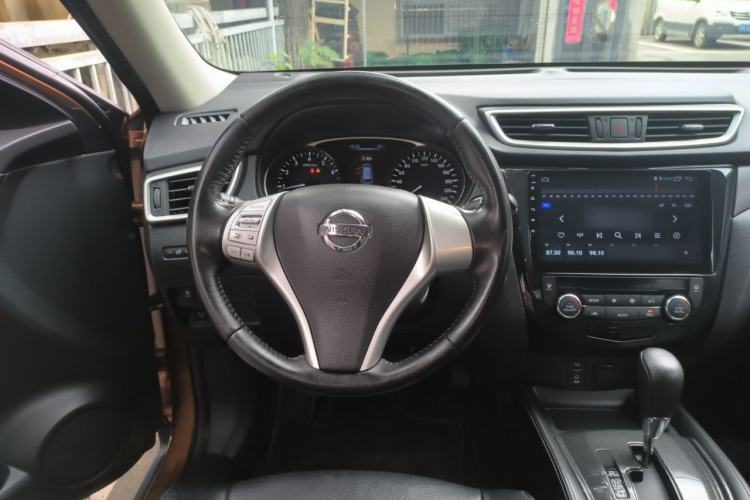 Used Nissan X-Trail 2014 2.0L CVT Comfort Edition 2WD Steering Wheel