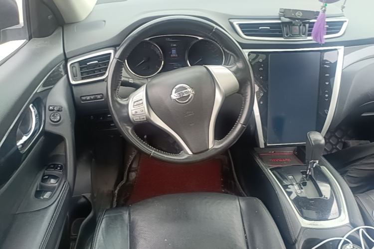 Used Nissan X-Trail 2014 2.5L CVT Luxury Edition 4WD Steering Wheel