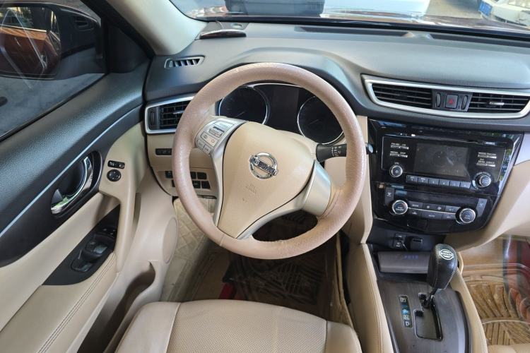 Used Nissan X-Trail 2014 2.0L CVT Comfort Edition 2WD Steering Wheel