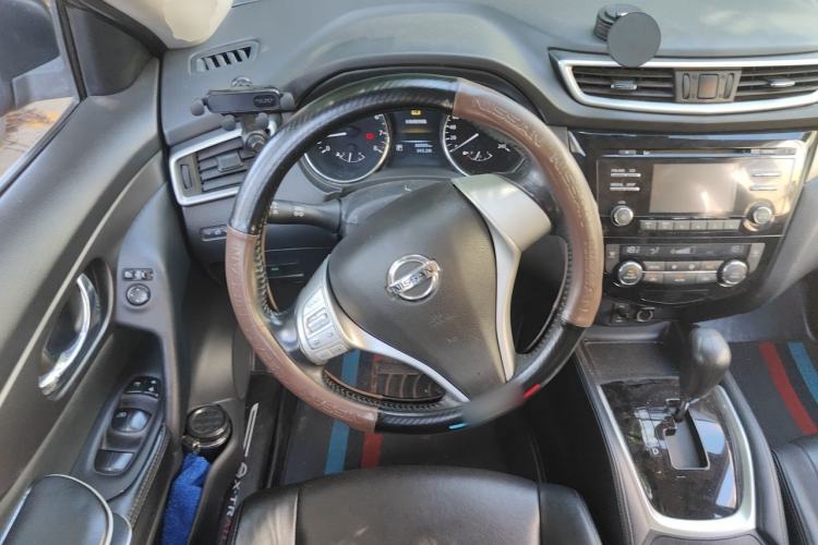 Used Nissan X-Trail 2014 2.0L CVT Comfort Edition 2WD Steering Wheel