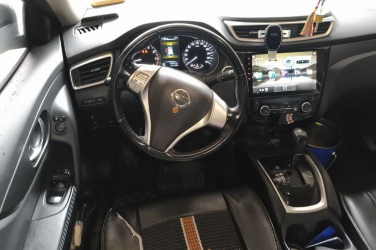 Used Nissan X-Trail 2014 2.0L CVT Comfort Edition 2WD Steering Wheel
