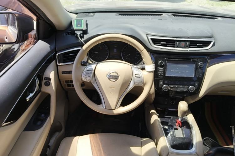 Used Nissan X-Trail 2014 2.5L CVT Ultimate Edition 4WD Steering Wheel