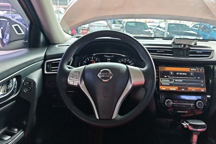 Used Nissan X-Trail 2014 2.5L CVT Leading Edition 4WD Steering Wheel