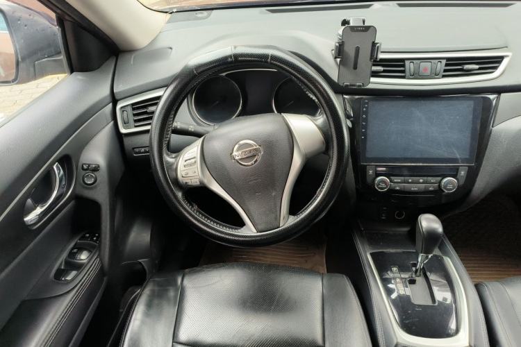 Used Nissan X-Trail 2014 2.0L CVT Comfort Edition 2WD Steering Wheel