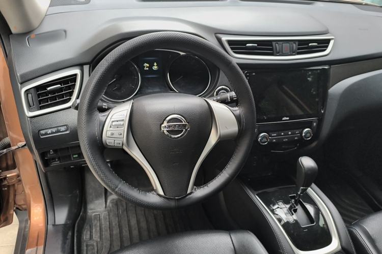Used Nissan X-Trail 2014 2.0L CVT Comfort Edition 2WD Steering Wheel