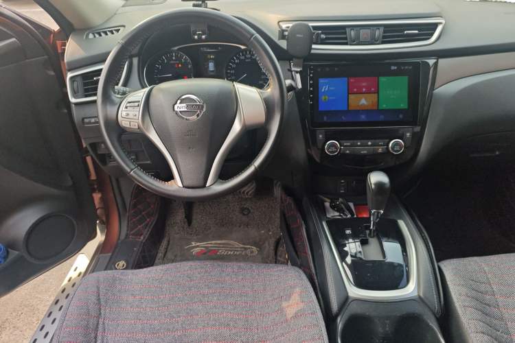 Used Nissan X-Trail 2014 2.0L CVT Comfort Edition 2WD Steering Wheel