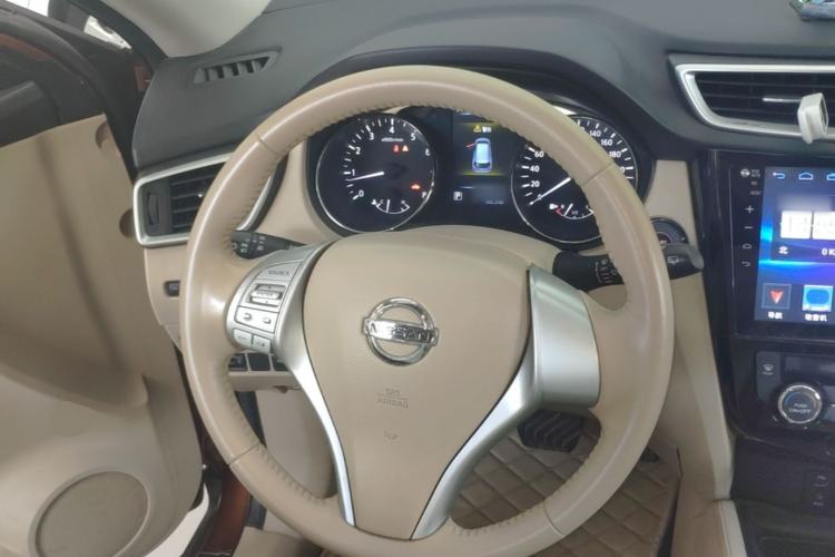 Used Nissan X-Trail 2014 2.0L CVT Comfort Edition 2WD Steering Wheel