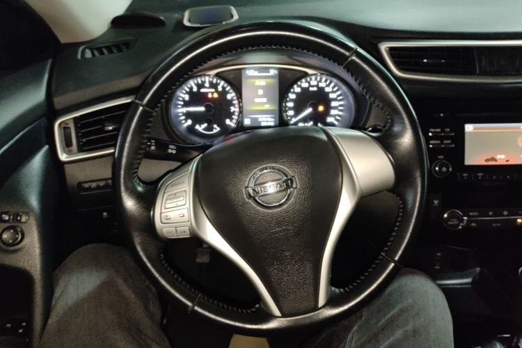 Used Nissan X-Trail 2014 2.5L CVT Leading Edition 4WD Steering Wheel