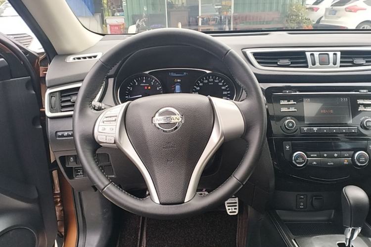 Used Nissan X-Trail 2014 2.0L CVT Comfort Edition 2WD Steering Wheel