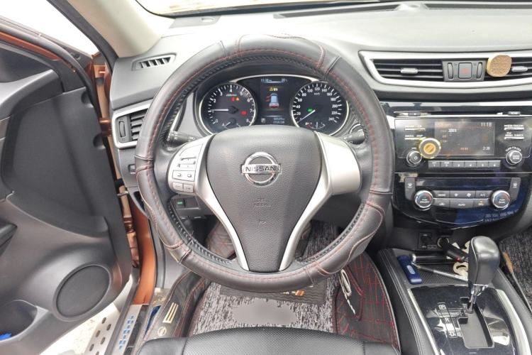 Used Nissan X-Trail 2014 2.0L CVT Comfort Edition 2WD Steering Wheel