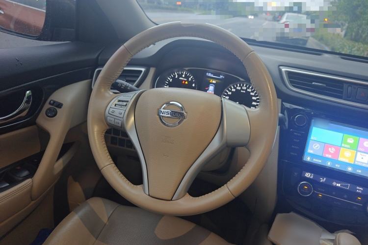 Used Nissan X-Trail 2014 2.5L CVT Leading Edition 4WD Steering Wheel