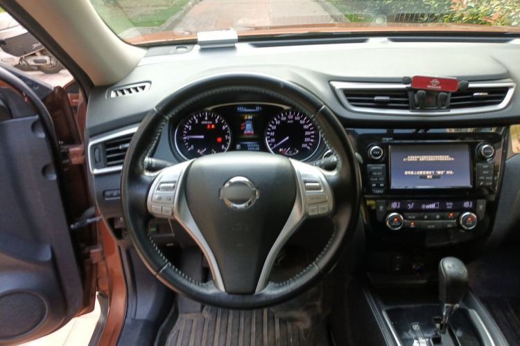 Used Nissan X-Trail 2014 2.0L CVT Smart Edition 2WD Steering Wheel