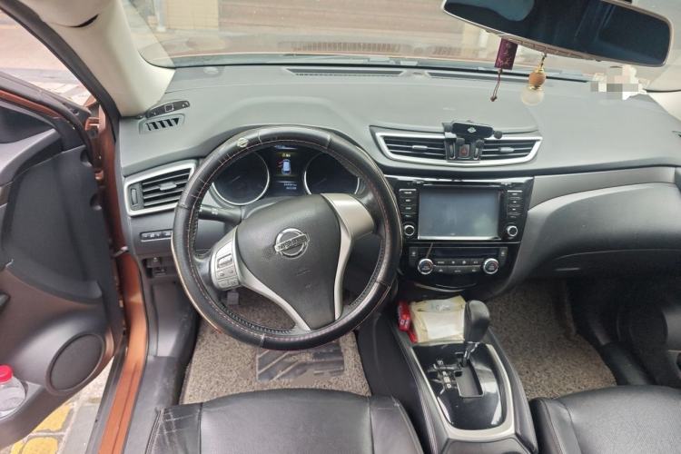 Used Nissan X-Trail 2014 2.0L CVT Comfort Edition 2WD Steering Wheel