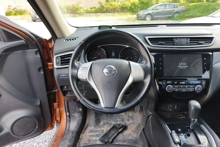 Used Nissan X-Trail 2014 2.0L CVT Comfort Edition 2WD Steering Wheel